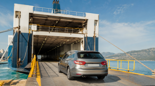 traghetto per la Corsica con l’auto